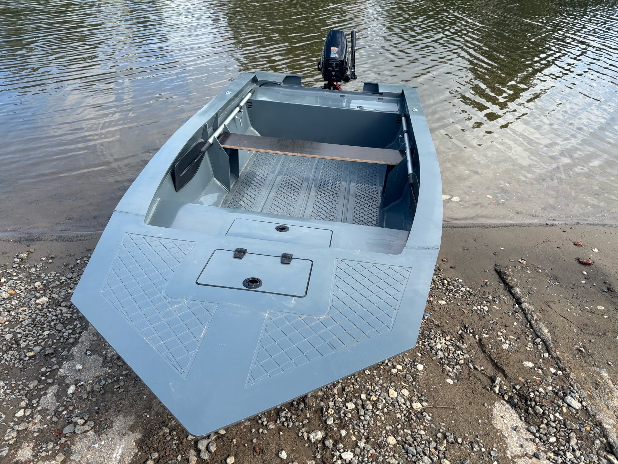 Лодка ЛОСЬ 400 с подвесным мотором — производство Вологда